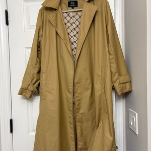 Elegant Tan Trench Coat for Women
